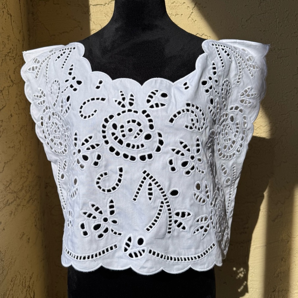 Anna & Ava White Eyelet CropTop Sz L/XL Cotton Blouse